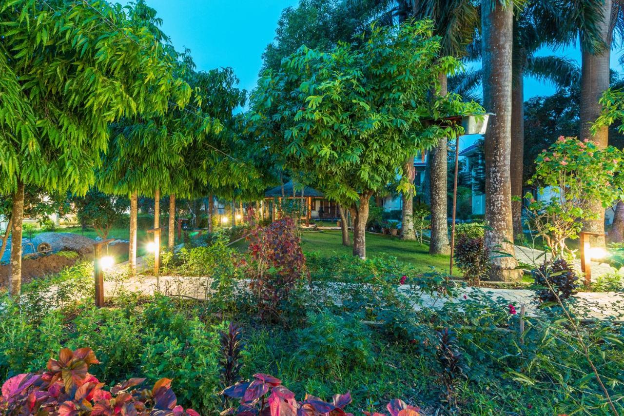 Royal Tiger Luxury Resort 4 Star Саураха Экстерьер фото