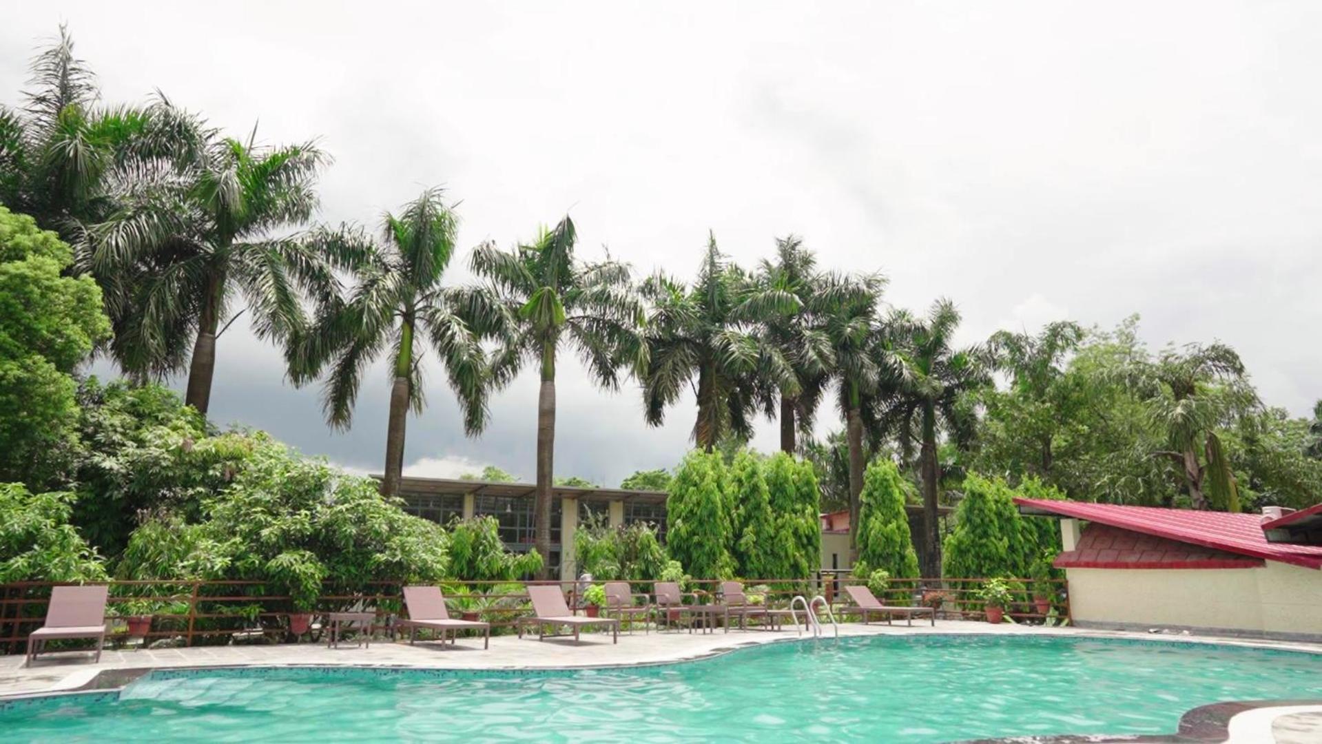 Royal Tiger Luxury Resort 4 Star Саураха Экстерьер фото